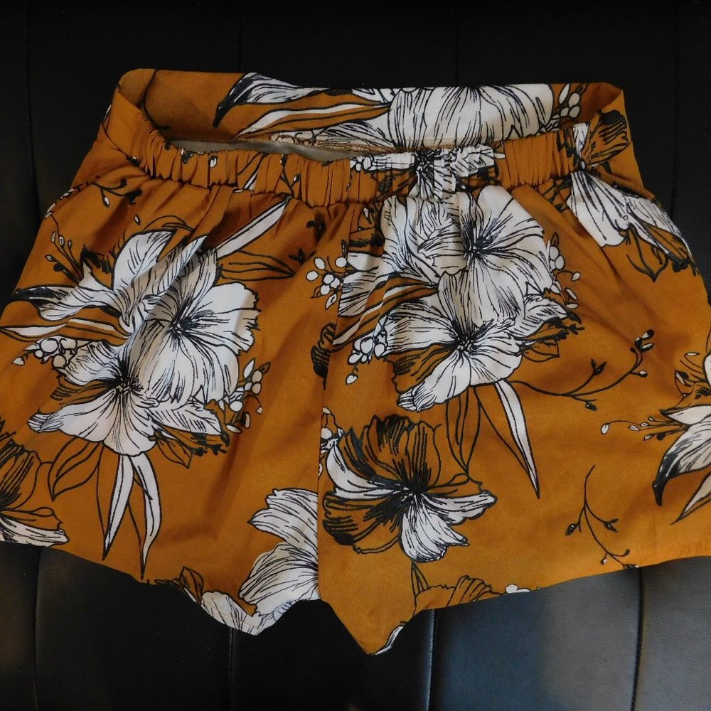 Women's Flowy Shorts